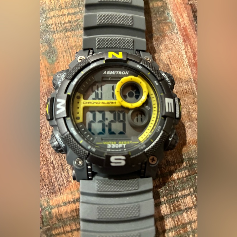 ARMITRON Pro Sport Men's Quartz Watch with Gray Resin Strap